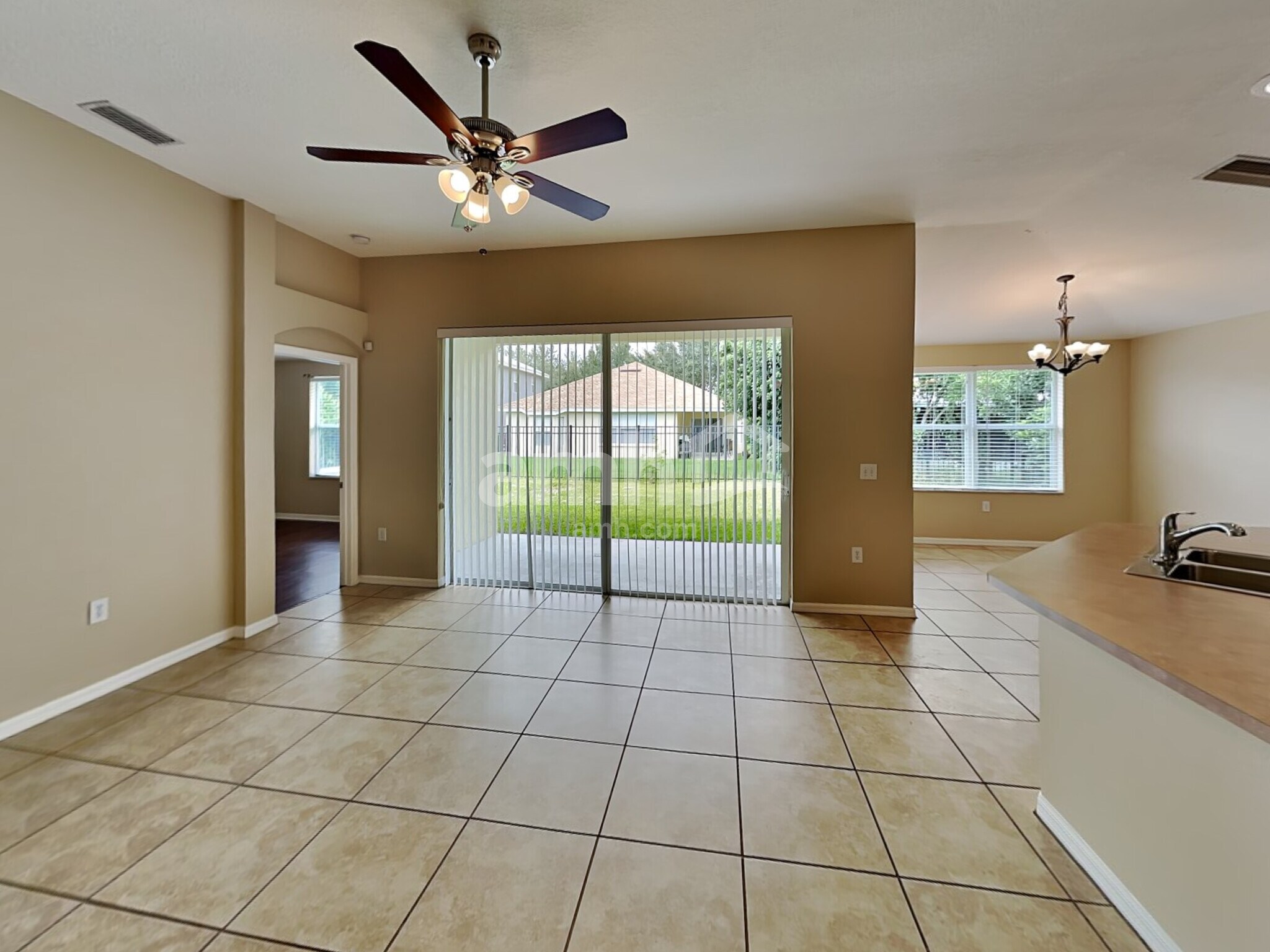 Building Photo - 15505 Martinmeadow Dr