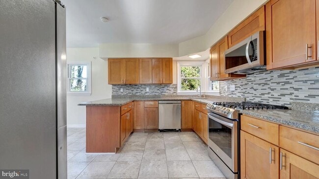 Building Photo - 1604 Woodhill Ct