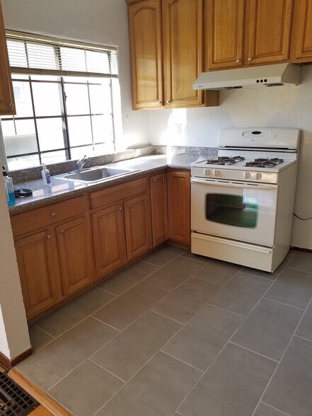 Building Photo - 734 Beatie St