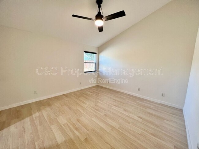 Building Photo - 1125 Burlingame Ave