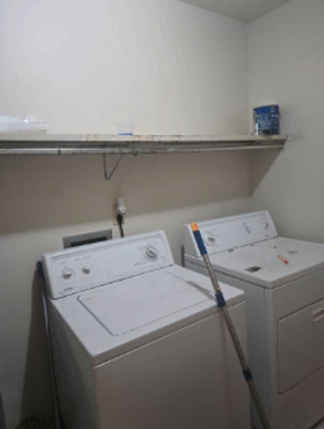 Building Photo - 442 S 18th St