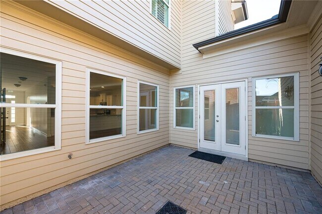 Building Photo - 4148 Baverton Dr