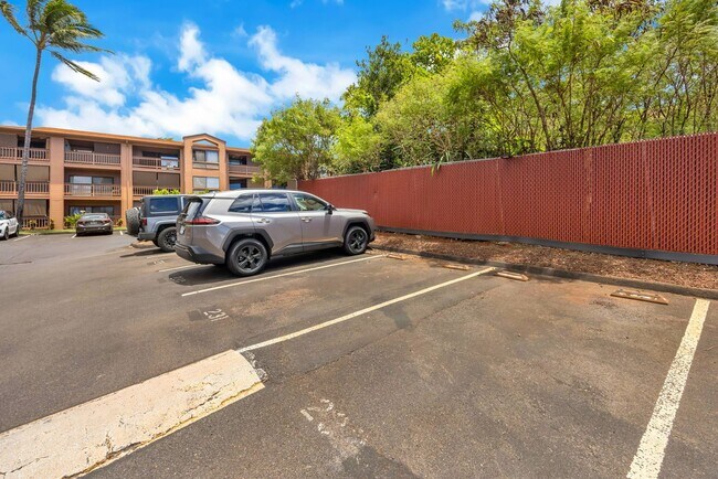 Building Photo - 3740 Lower Honoapiilani Rd