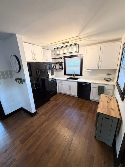 Building Photo - 742 Parklawn Ct