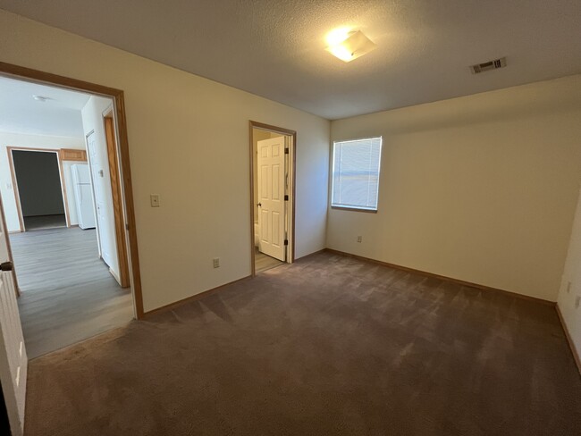 Building Photo - 2949 W Elm St