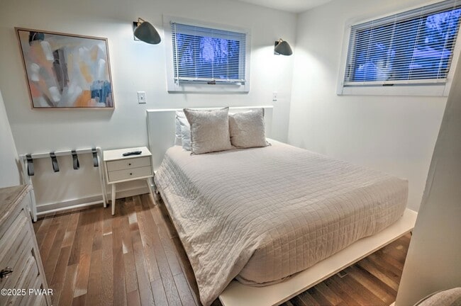 Building Photo - 413 Sunset Forest Dr