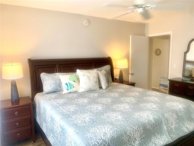 Building Photo - 2310 Canalbluff Pl