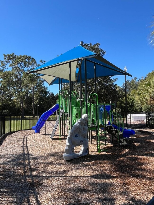 Building Photo - 1918 Turtle Creek Pl