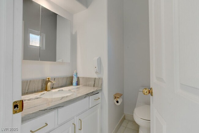 Building Photo - 8953 Diamond Falls Dr