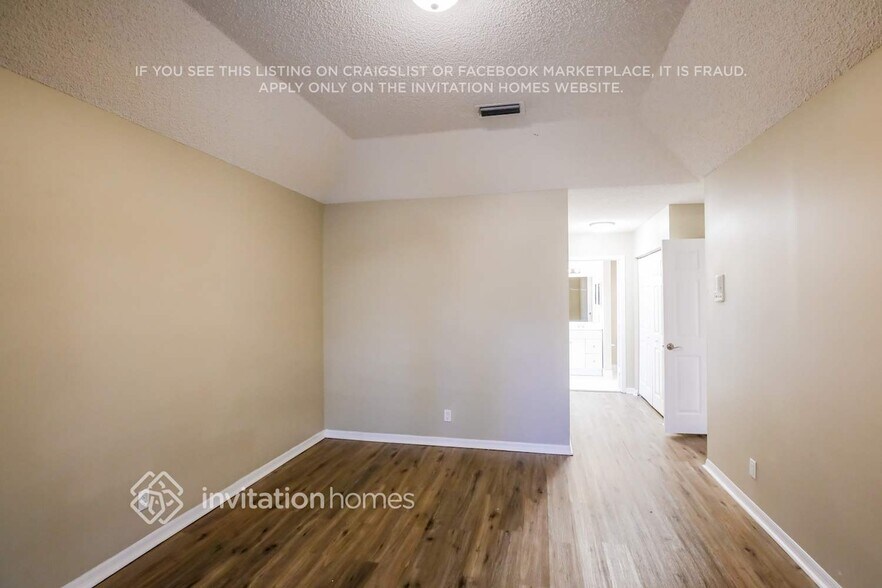 Building Photo - 7570 NW 47th Ave