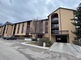 Building Photo - Great North Canyon Condo