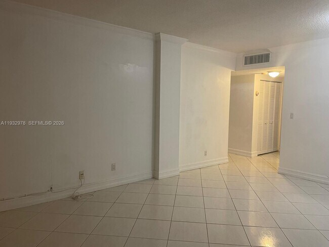 Building Photo - 1455 N Treasure Dr