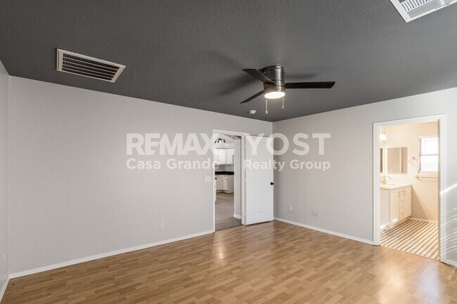 Building Photo - Charming 3 bedroom home in Highland Manor