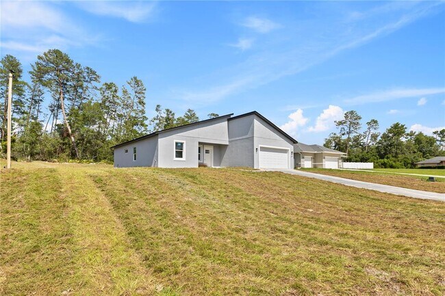 Building Photo - 17739 SW 35th Ave Rd