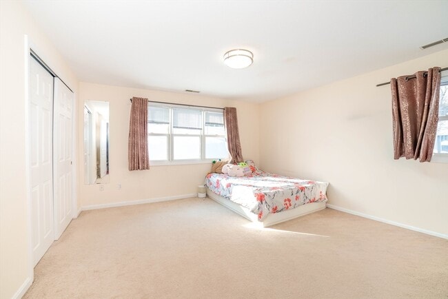 Building Photo - 67 Crystal Brook Way