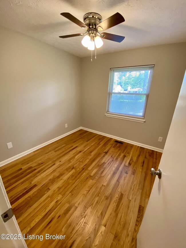 Building Photo - 3603 Willowwood Ct