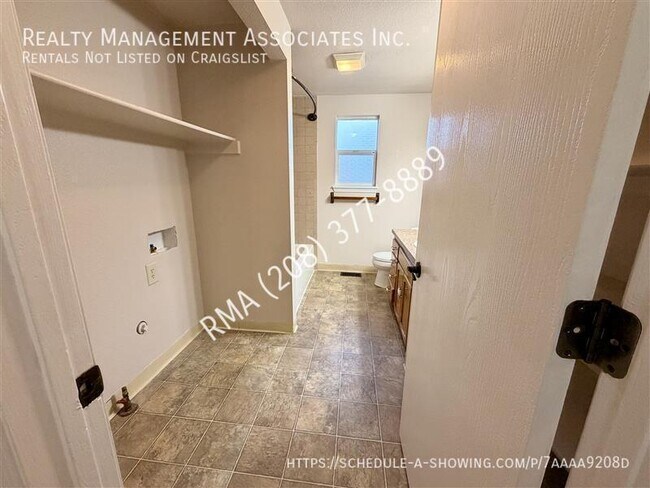 Building Photo - 7111 W Limelight St