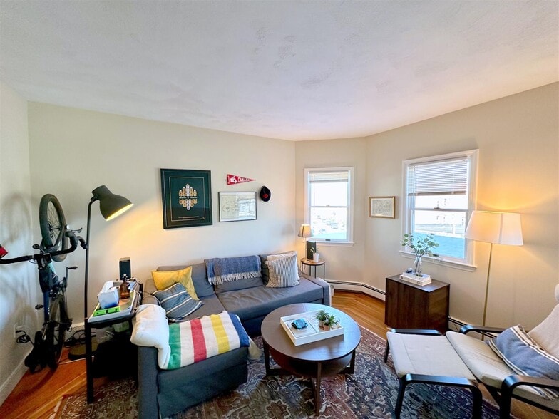 Building Photo - 714 Broadway