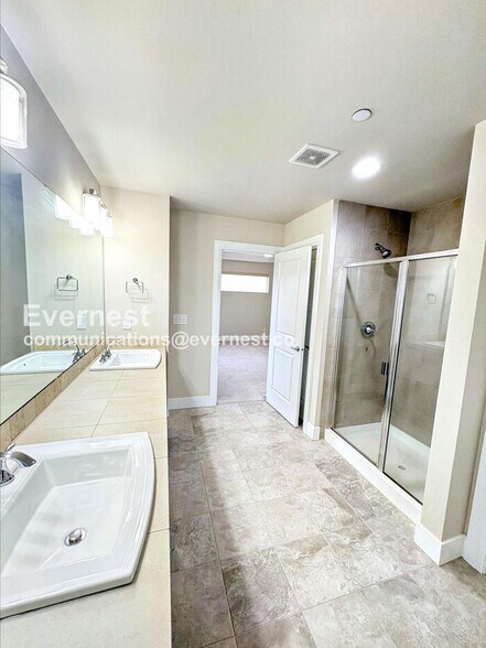 Building Photo - 14830 16th Pl W