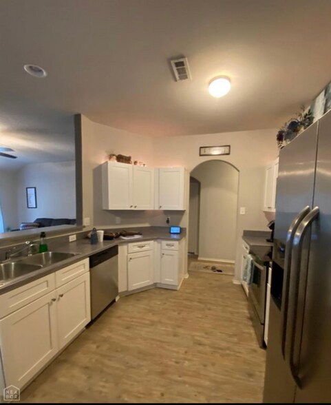 Building Photo - 4012 Willow Pointe Dr