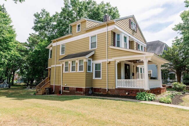 Building Photo - 409 Norton Pkwy