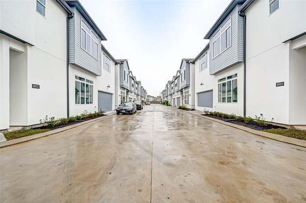 Building Photo - 8930 Spring Knoll Forest Dr