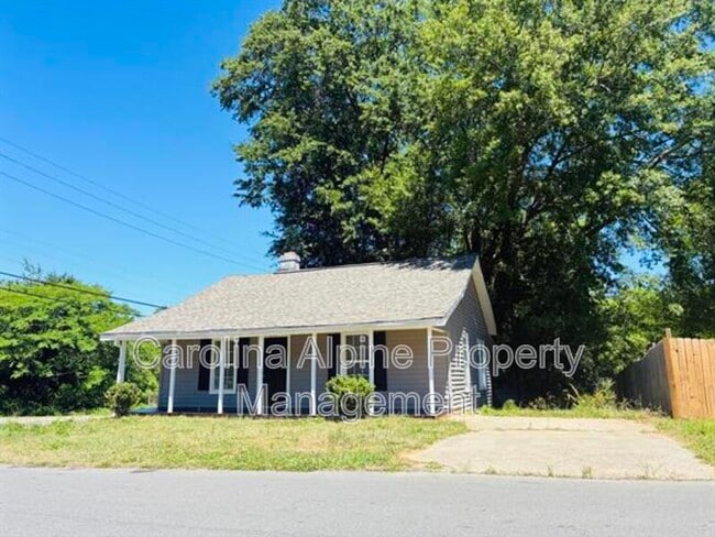 Building Photo - 618 Gardner St