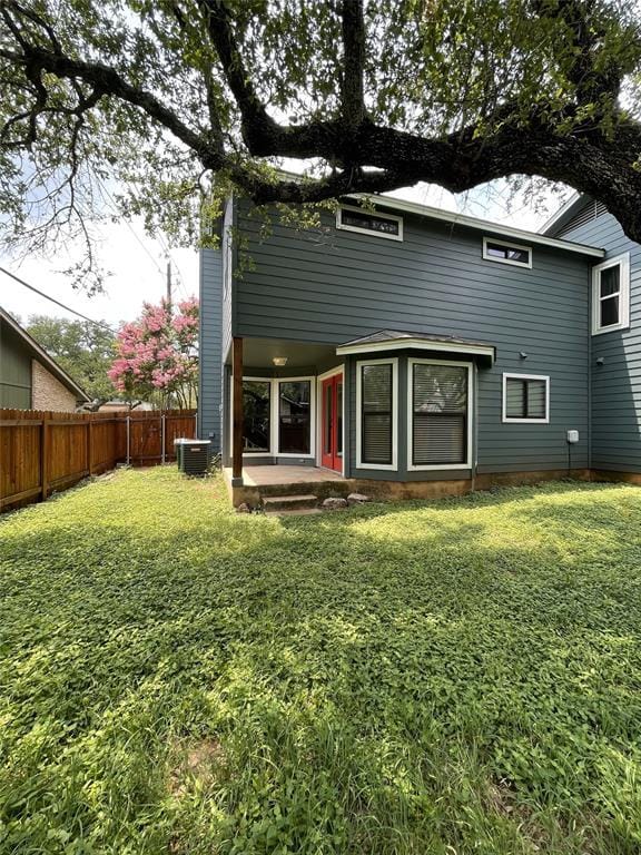 Building Photo - 6201 Hill Forest Dr