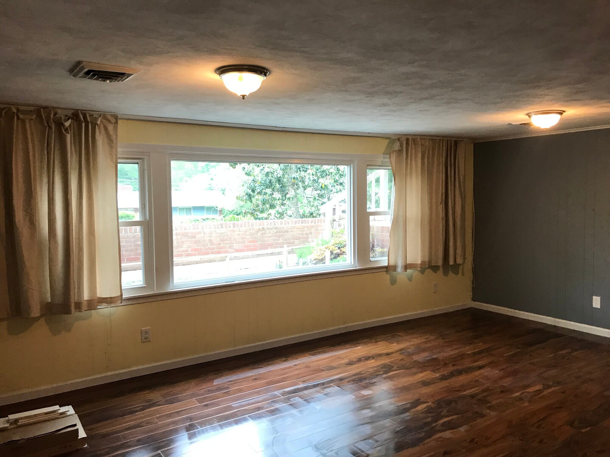 Building Photo - 4805 Randolph Dr