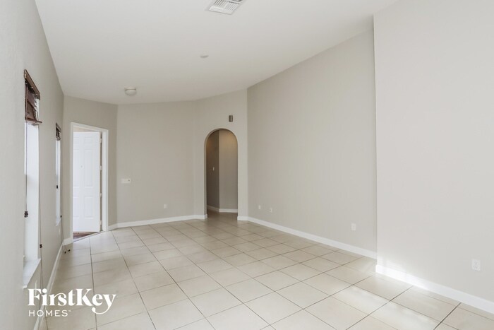 Building Photo - 3982 NE 13th Dr