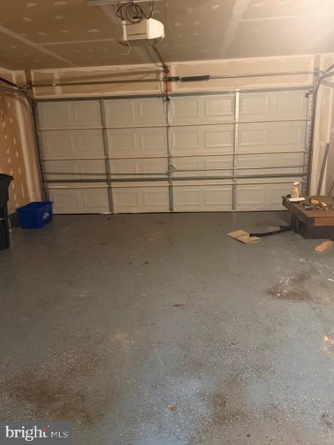 Building Photo - 165 Royal Ct