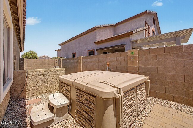 Building Photo - 731 W Mesquite Tree Ln