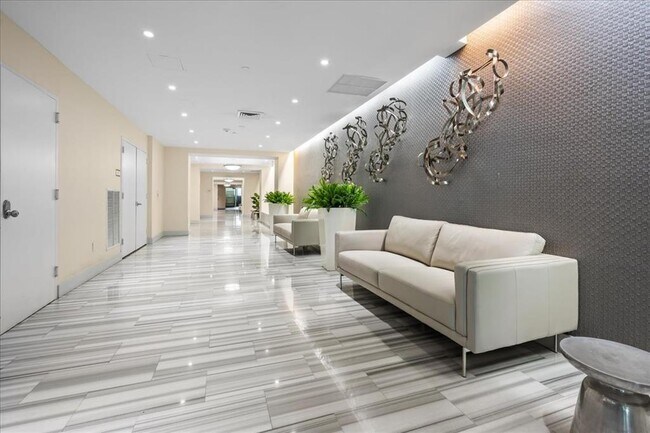 Building Photo - 3030 NE 188th St