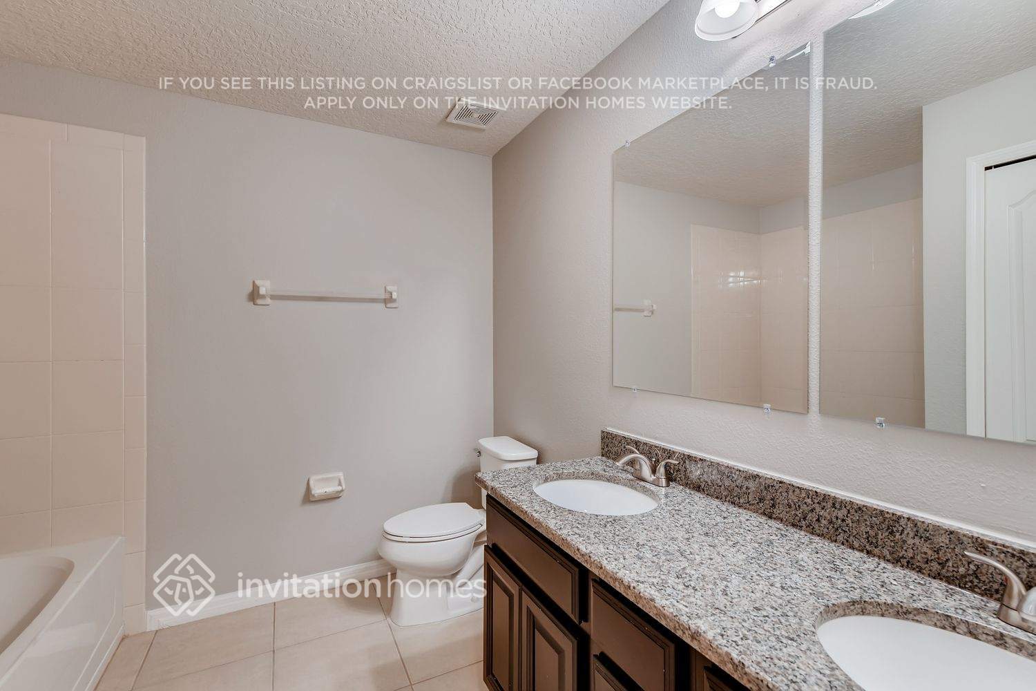 Building Photo - 2701 Dolfino Ct
