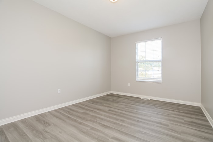 Building Photo - 7 N Brushwood Ct