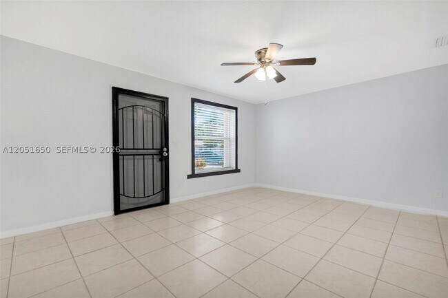 Building Photo - 670 NE 130th St