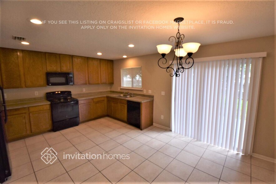 Building Photo - 7102 Beekman Lake Dr