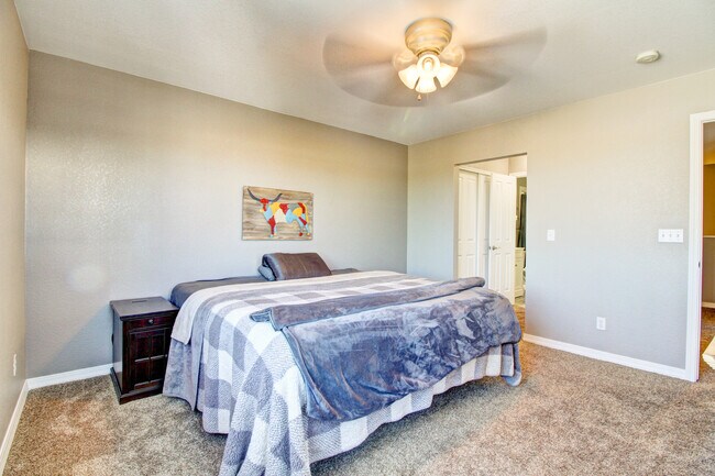 Building Photo - 2479 Cutters Cir