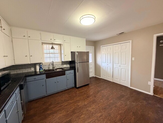 Building Photo - 2510 36th St