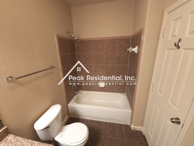 Building Photo - 2 br, 2 bath House - 8434 Walerga Road #821