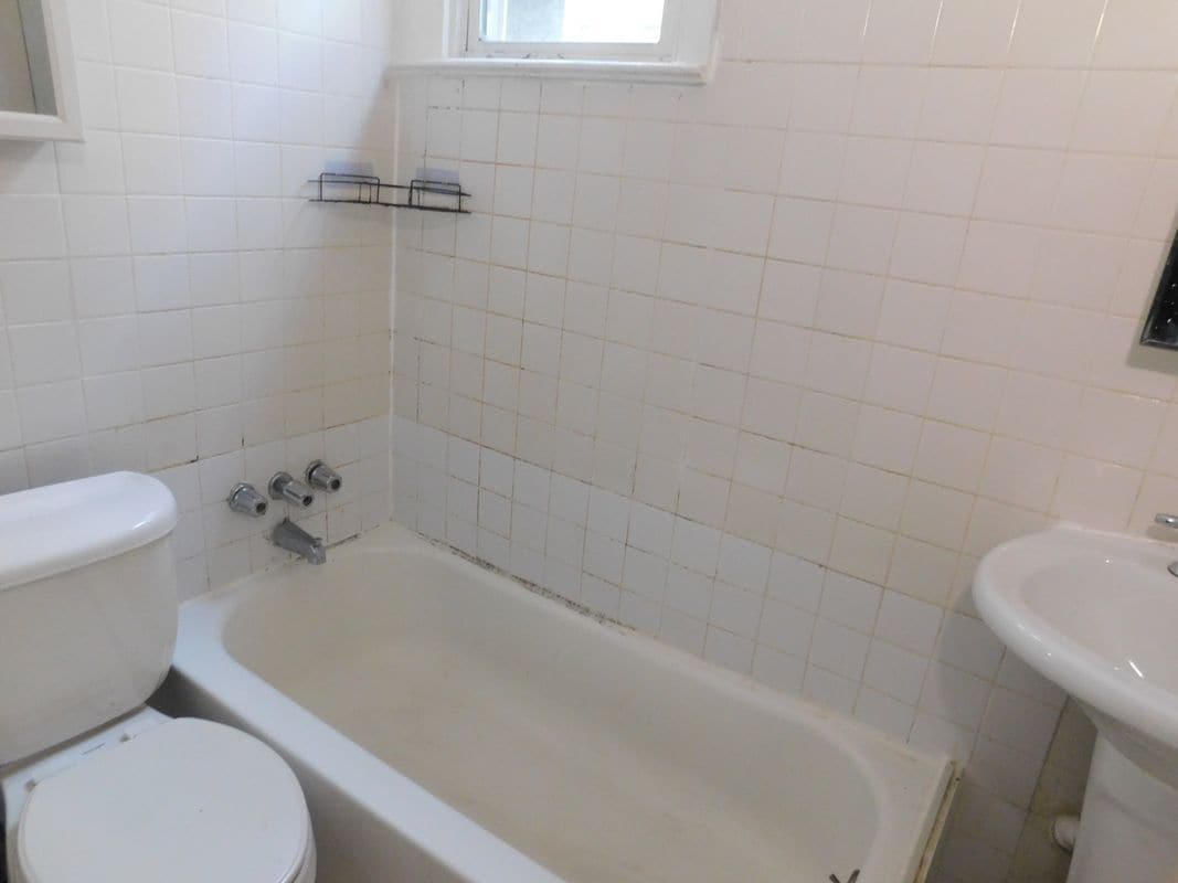 Building Photo - 330 New York Ave