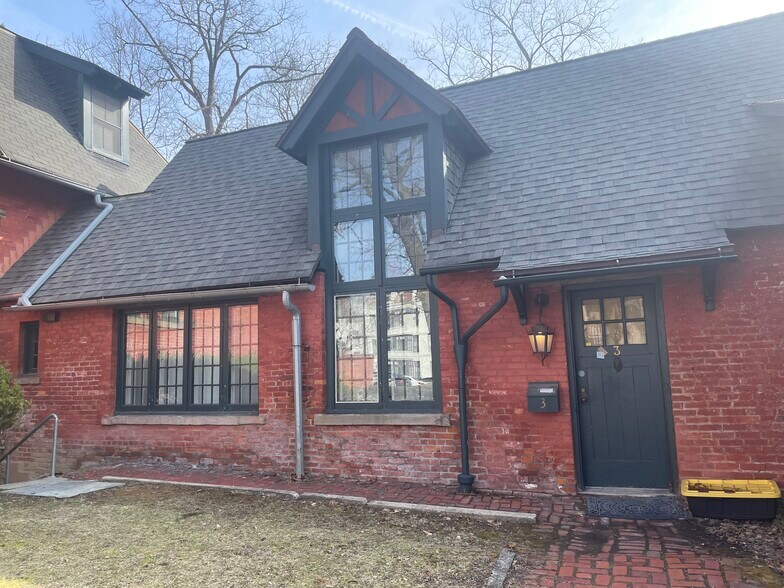 Building Photo - 109 Sage Pl