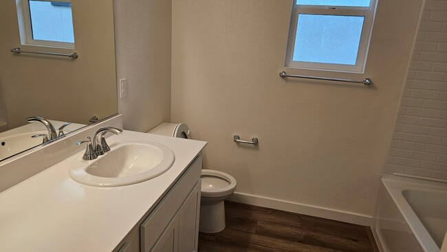 Upstairs Bath Room - 1525 Bluegill Way