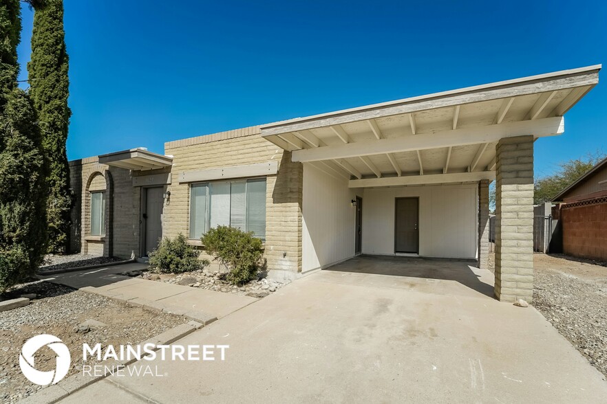 Building Photo - 3627 S Santee Ave