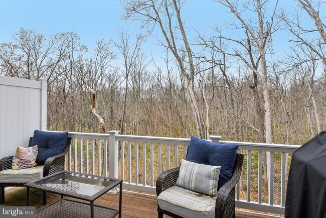 Building Photo - 1306 Hawk Hollow Dr