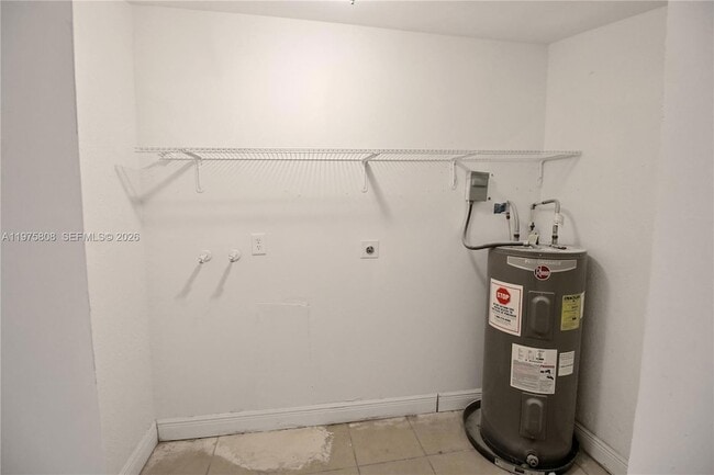 Building Photo - 1160 W 26th Ct