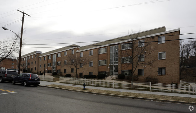 Building Photo - Benning Park Apartments