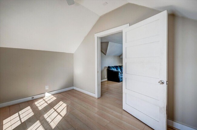 Building Photo - Monroe Duplex