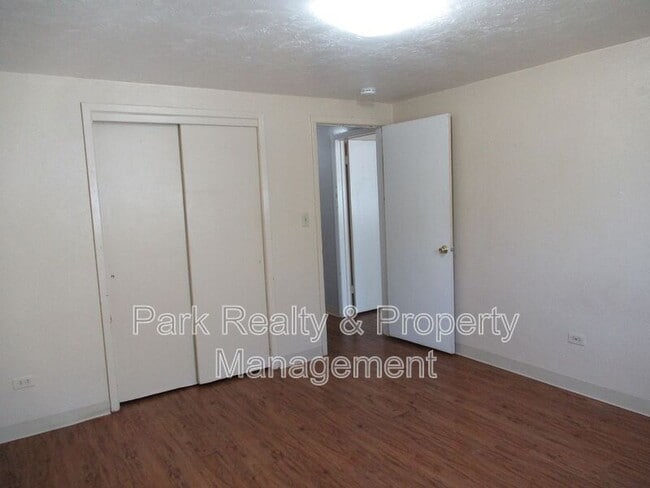 Building Photo - 3900.5 W 24th Ave