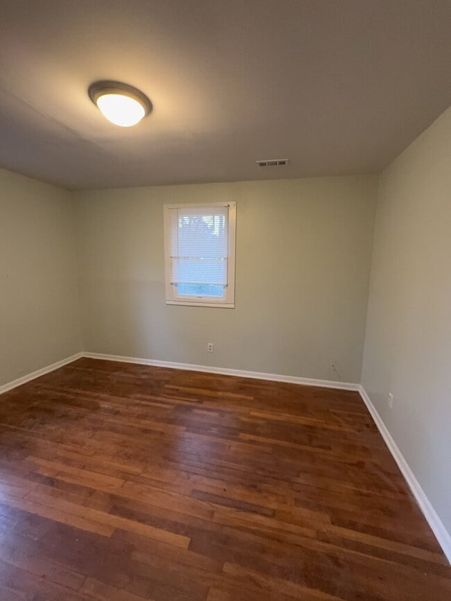 Building Photo - 130 Armstrong Dr